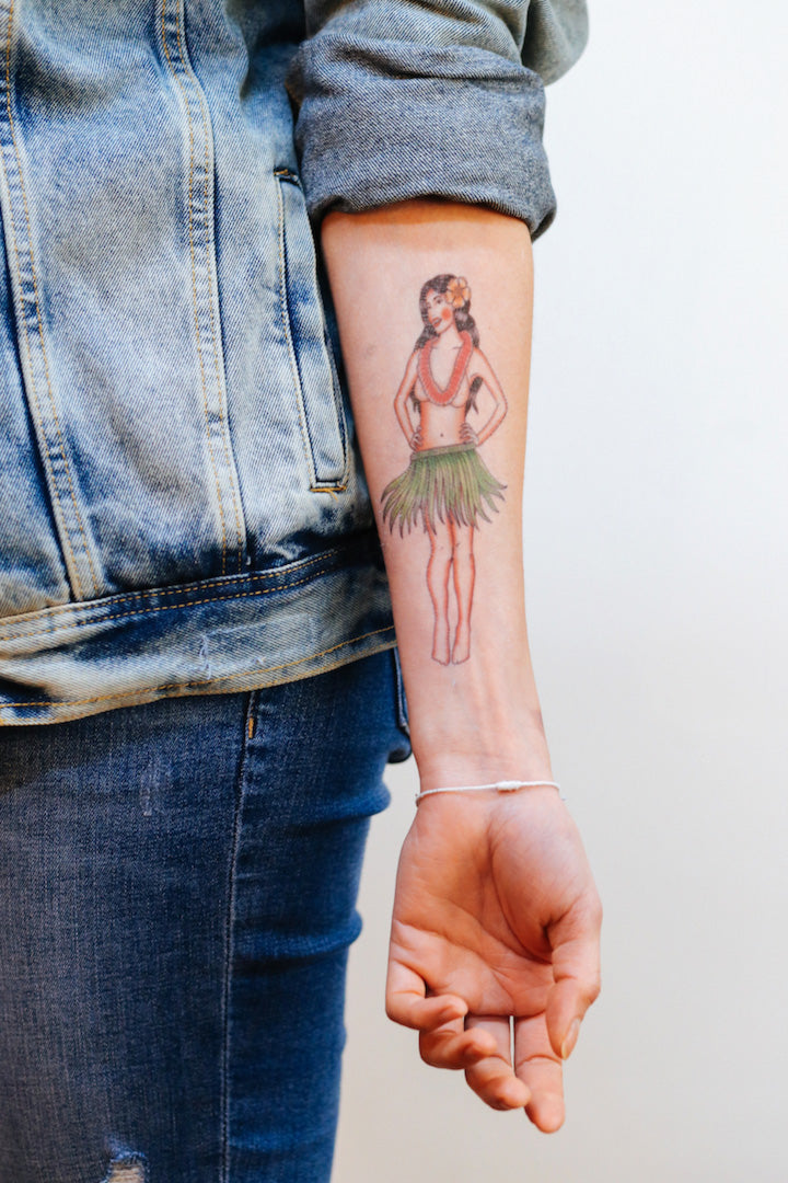 Hula Girl Retro Island Dream