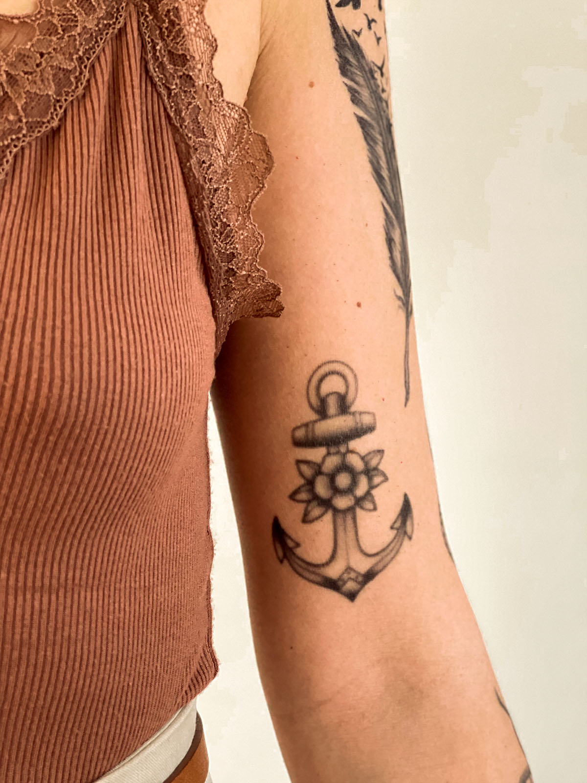 Vintage Anchor With Flower