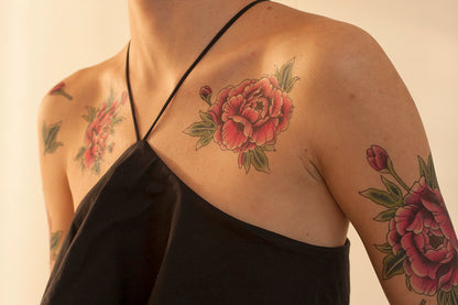 SET DE TATUAJES CON PEONÍAS MORADAS