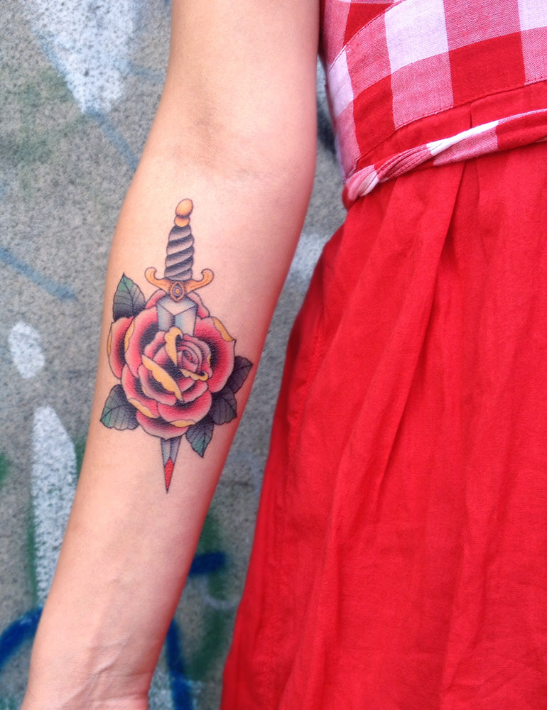 Rose And Dagger (Colour)